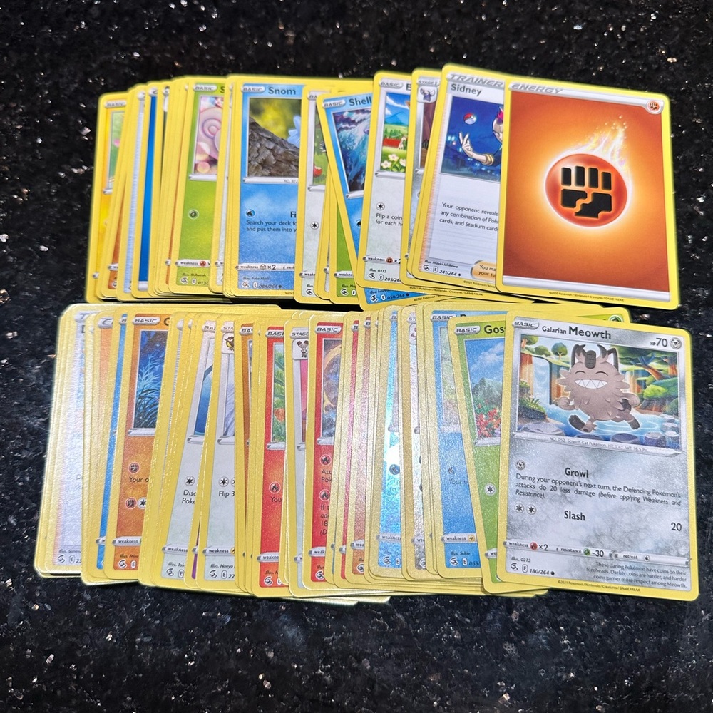 Random Pokémon cards
